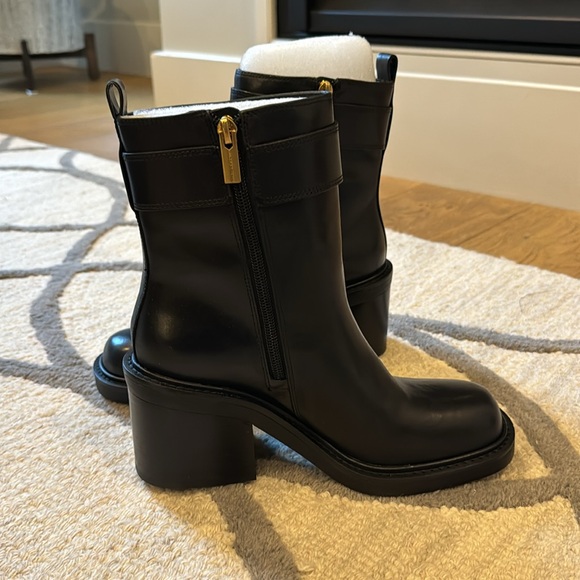 NWT Vince Camuto calf boots size 7 - Picture 2 of 5